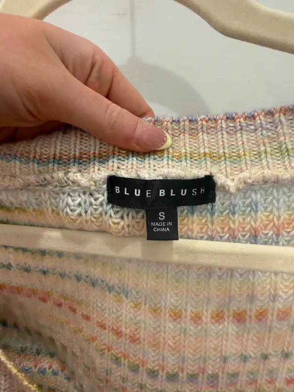 Blue Blush Cropped Sweater - Image 3