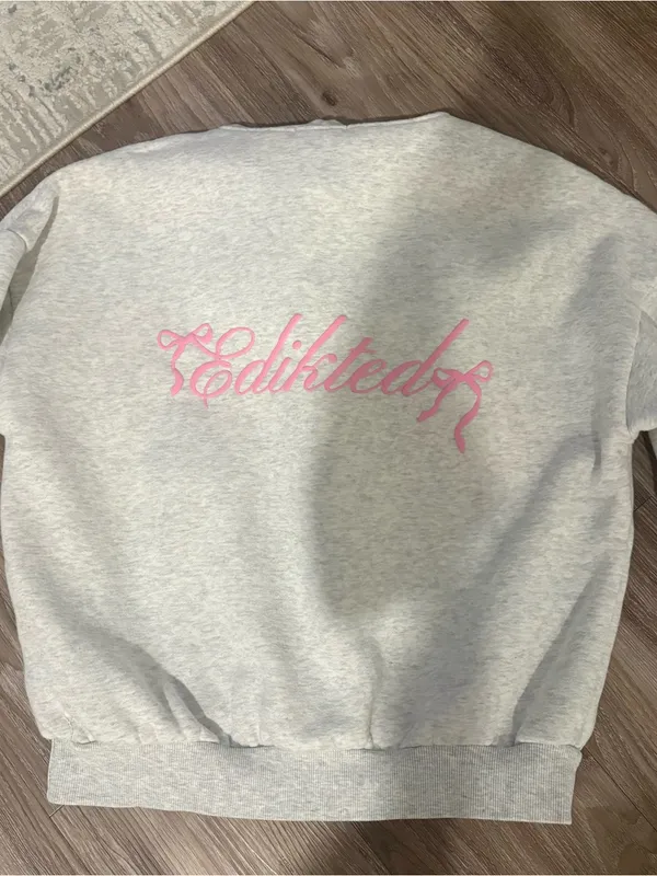 Edikted Light Gray Hoodie with Pink Bow Accent - Image 3