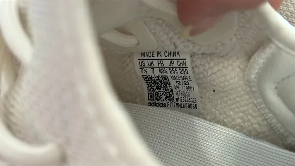 Yeezy 350 V2 - Image 6