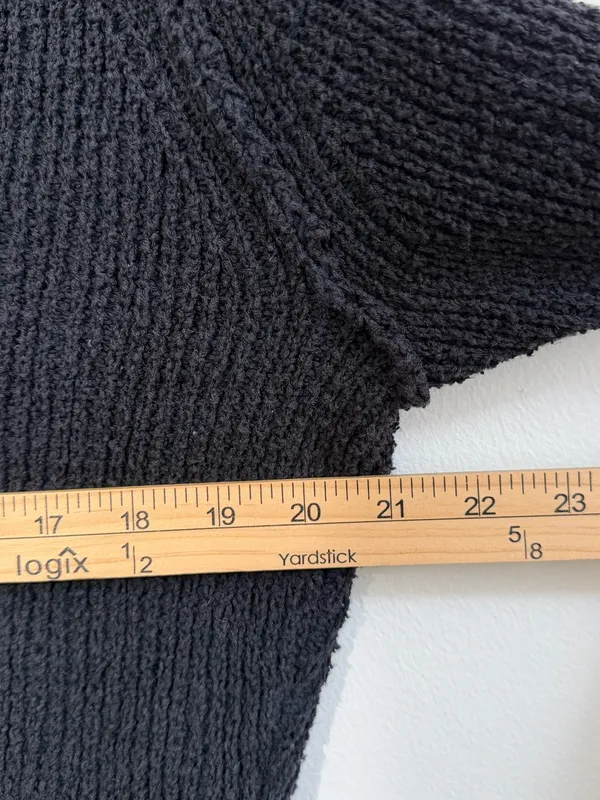 Free People Textured Knit V Neck Sweater Size Small Crop Black - Image 7