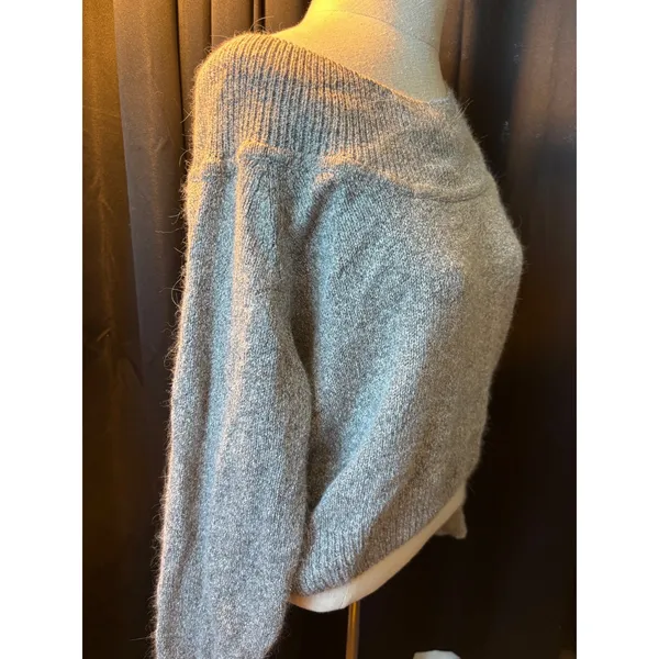 Anchor Blue‎ Silk Angora Blend Gray Boat Neck Off Shoulder Crop Sweater Medium - Image 3
