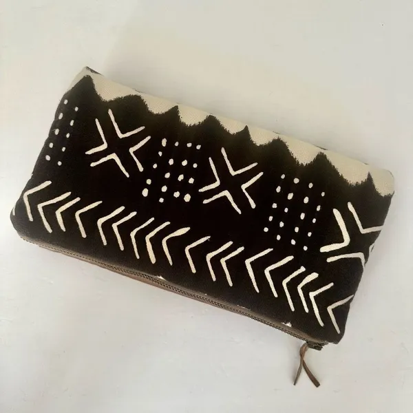 Maddie Kay faux leather and cloth fold over clutch - Image 2