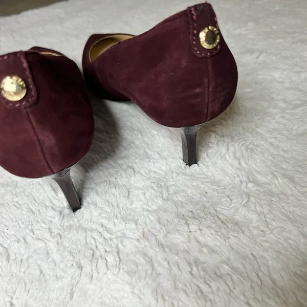 Nine West Burgundy Suede Heels size 6 - Image 3