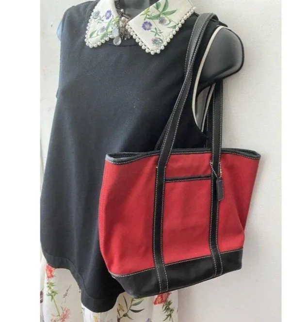 coach large red black nylon shoulder bag - Image 7