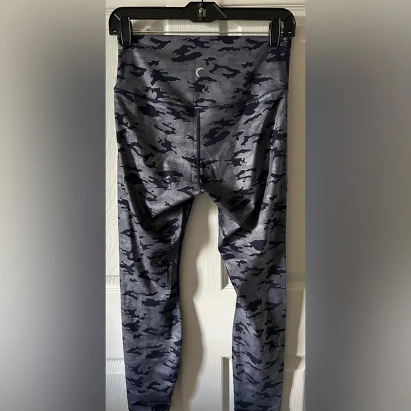 Zyia Active Women’s Silver Camo Supreme Hi-Rise Size‎ 12 Leggings Metallic Sheen - Image 9