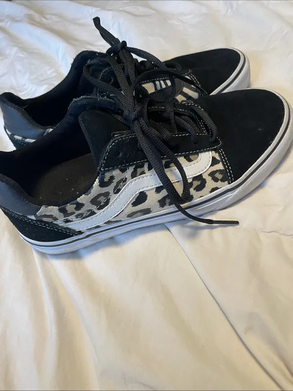 Vans Black and Leopard-Pattern Low-Top Sneakers - Image 5