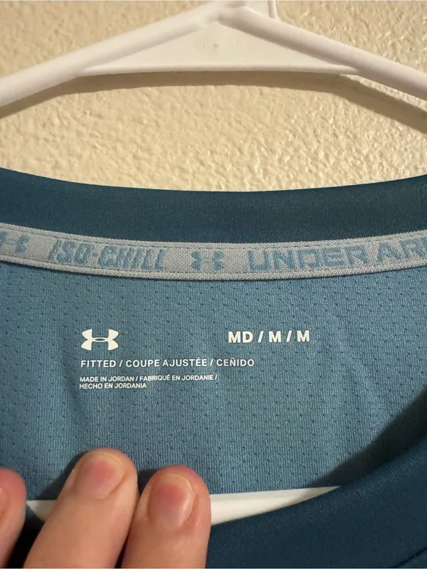 Under armour Blue Gradient Long-Sleeve - Image 2