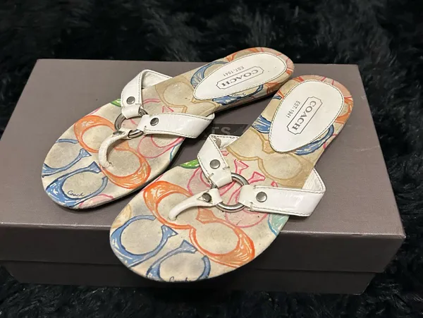 COACH white sandals flip flops shoes  - Image 2
