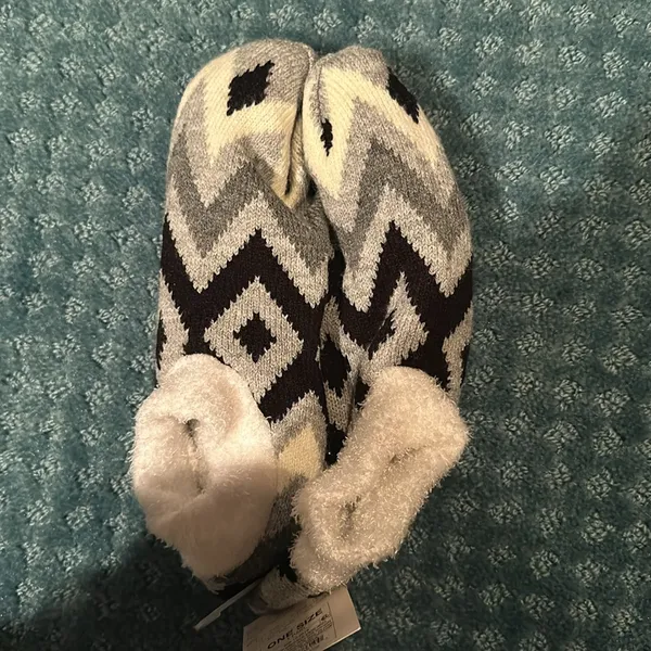 A New Day Slipper socks with grips one size NWT - Image 3