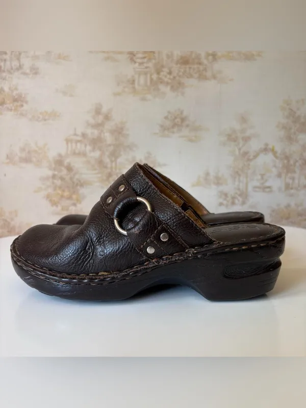 Vintage Y2K B.O.C. Fairycore Dark Brown Leather Clog Mules - Image 4