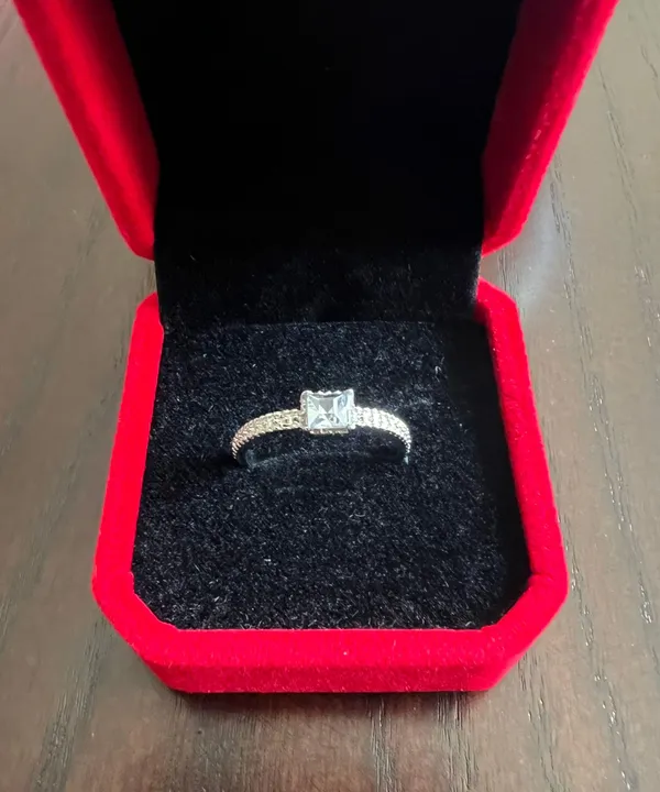 Women’s Stainless Steel Silver Ring Size 6 NWT - Image 2