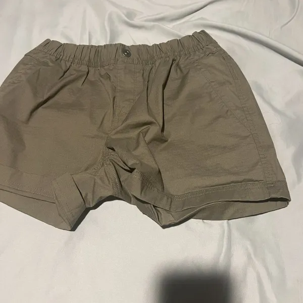 Prana green shorts‎ size 6 - Image 3