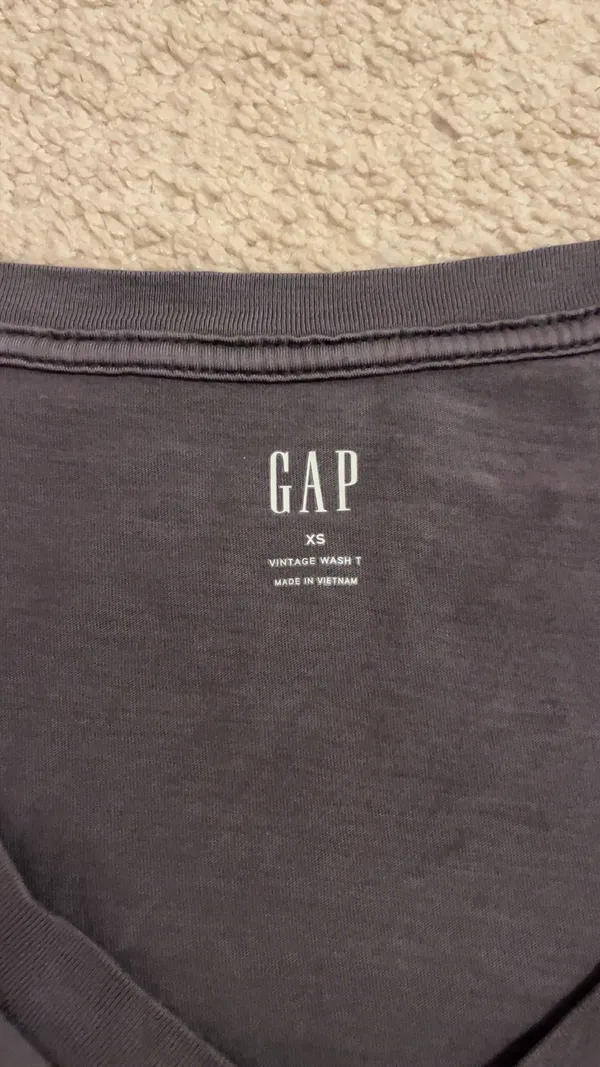 Gap T-Shirt - Image 4