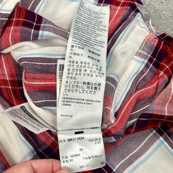 Levi’s Boyfriend Fit Plaid Button Down Blouse Medium - Image 8