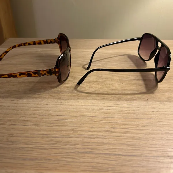 Tortoise Shell and Black Aviator Sunglasses Lot of 2 - Image 7