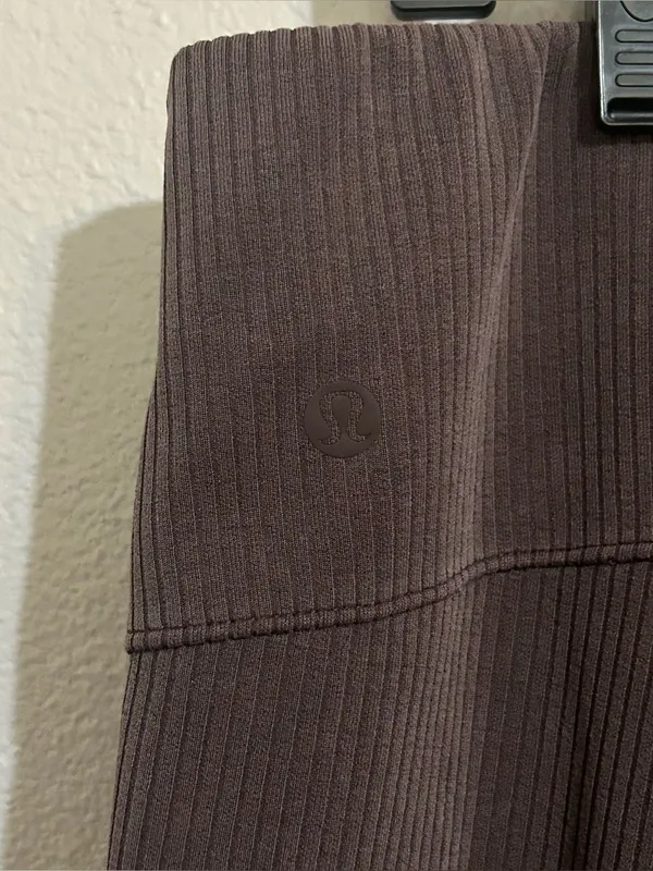 Lululemon Espresso Brown Ribbed Softstreme Athletic Flare Pants Women’s Size 14 - Image 9