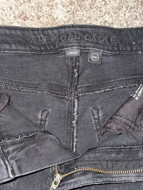American Eagle Mom Jeans  - Image 3