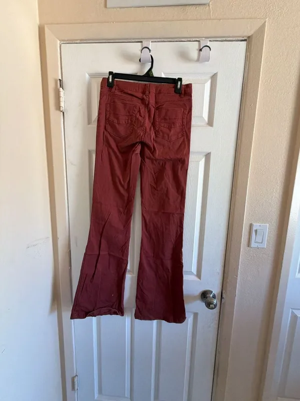 Le Chateau Red Flare Pants - Image 7