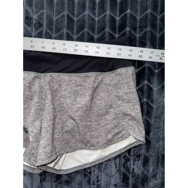 Lululemon Women's Run Time Shorts Athletic with Liner Black Gray Size 6 - Image 6