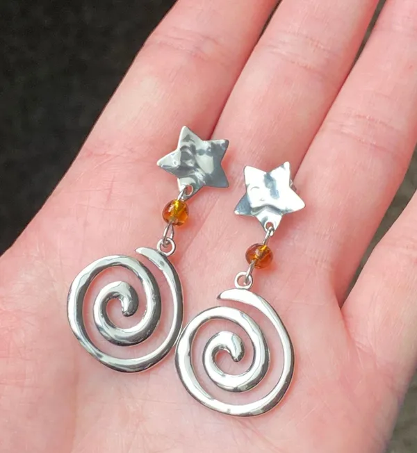 Handmade retro vintage boho funky grunge style stainless steel star & swirl dangle earrings☀️🌀 - Image 4