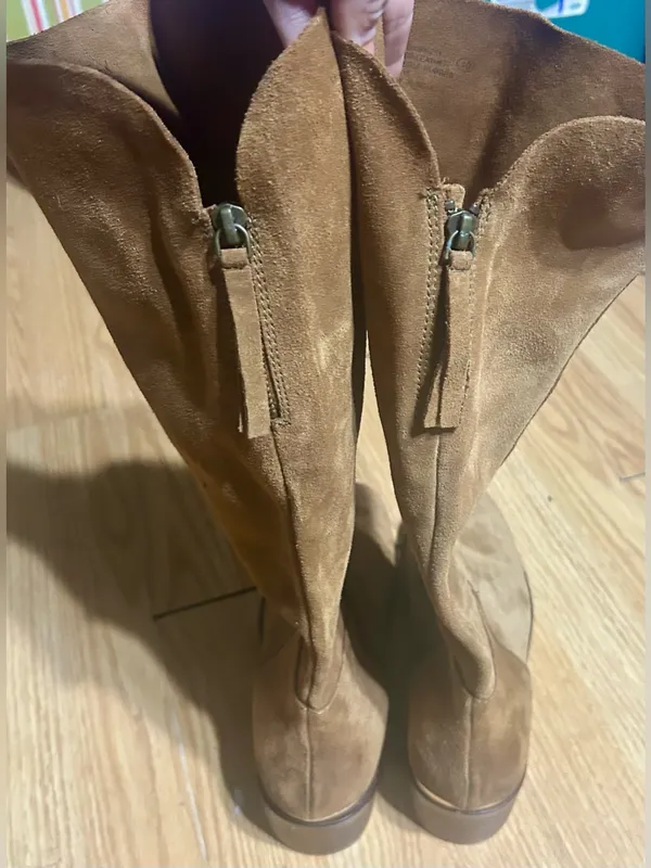 Euc ladies 10 Naughty Monkey Stride Brown Suede Knee-High riding style Boots. - Image 7