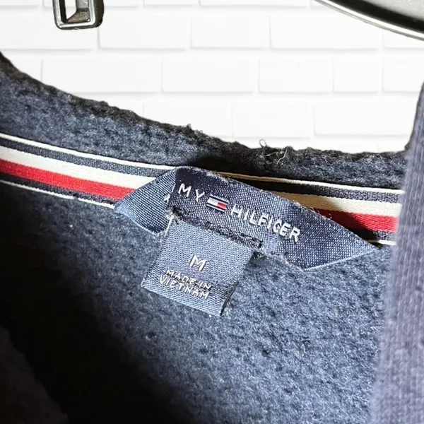Tommy Hilfiger Women's Medium‎ Hoodie Cropped Fit Preppy Logo Hooded - Image 4