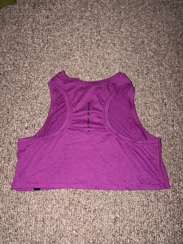 Alphalete flowy cropped tank top purple - Image 2