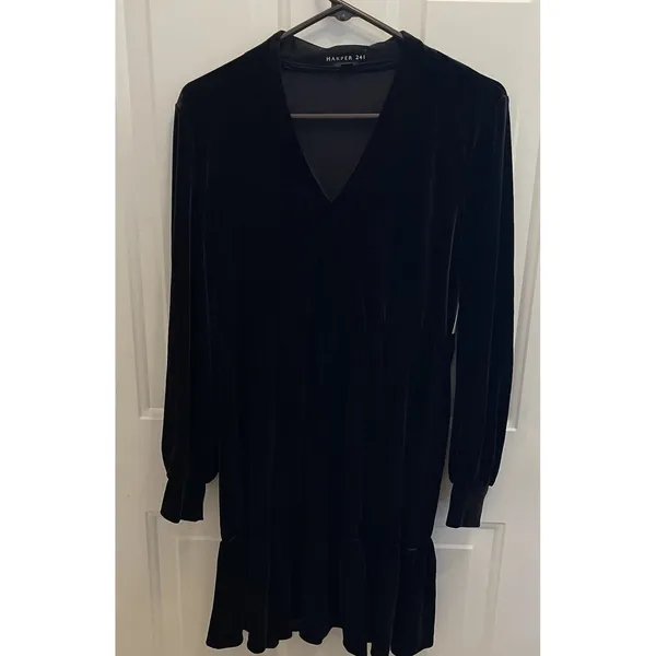 Harper 241 Black Velvet Tiered Long Sleeve Dress Size M Holiday Party NEW‎ - Image 2
