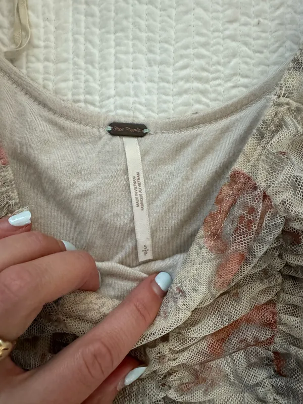 Free People cropped long sleeve top - Image 3