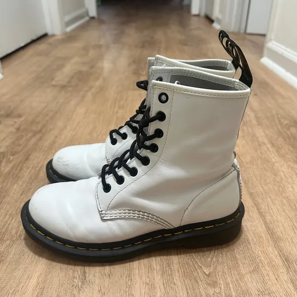 Dr. Martens | White Leather 1460 Smooth Classic Lace Up Combat Boot Shoes, EU 38 - Image 2