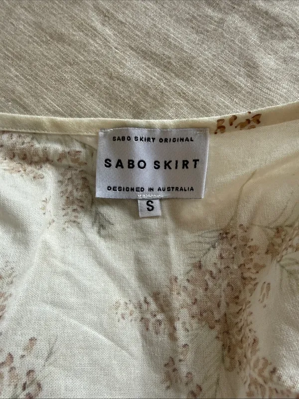 Sabo Skirt White Floral Puff Sleeve Blouse - Image 2