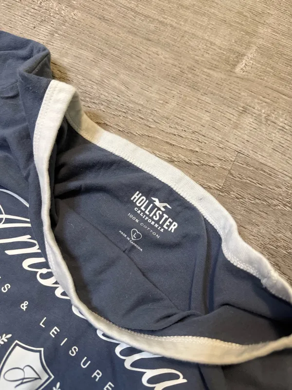 Hollister crop tee - Image 4