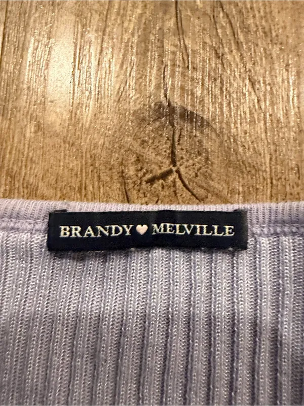 Brandy Melville Lilac Purple Ribbed Button-Front Crop Top OS - Image 3
