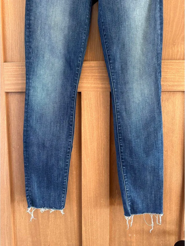 MOTHER Denim The High Waisted Looker Ankle Fray in Not Rough Enough Women’s size 26 - Image 3