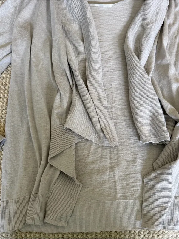 Banana Republic Women's Gray Open Front Cardigan - Size M - Image 4