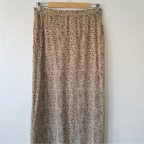DUE Per Due 100% Silk Tan Brown Chevron Maxi Skirt‎ Size 4P - Image 2