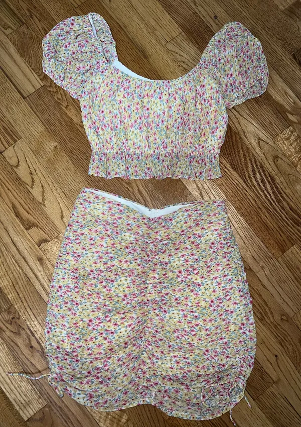 Lulus Two piece set - Image 2