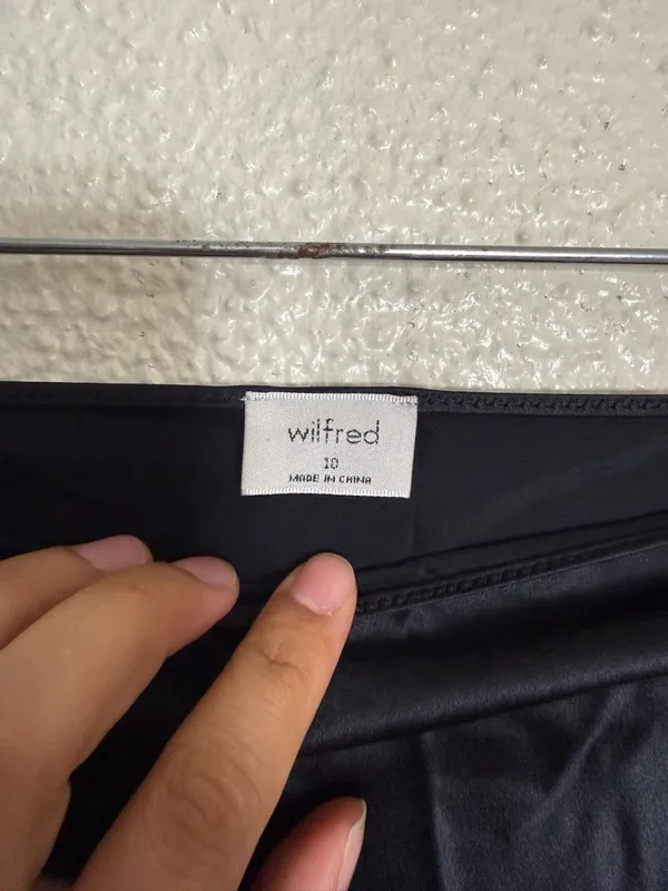 Wilfred aritiza Size 10 Silk A-Line Midi Skirt in Black - Image 4