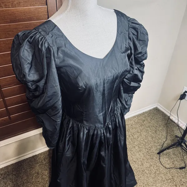 Vintage 80s Black Prom Dress‎ Victorian widow puff sleeves Taffeta sz 6/S goth - Image 4