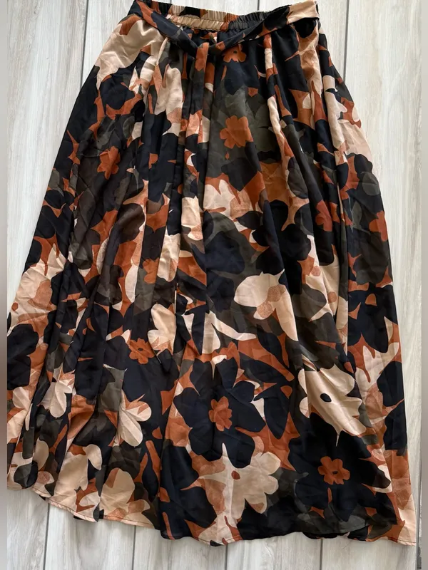 Live 4 Truth Maxi Boho Flowy Skirt Brown Medium NWOT - Image 2