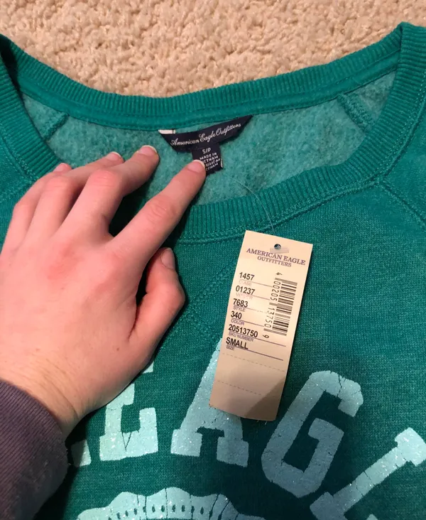 Teal crew neck long sleeve sweater never worn - Image 3