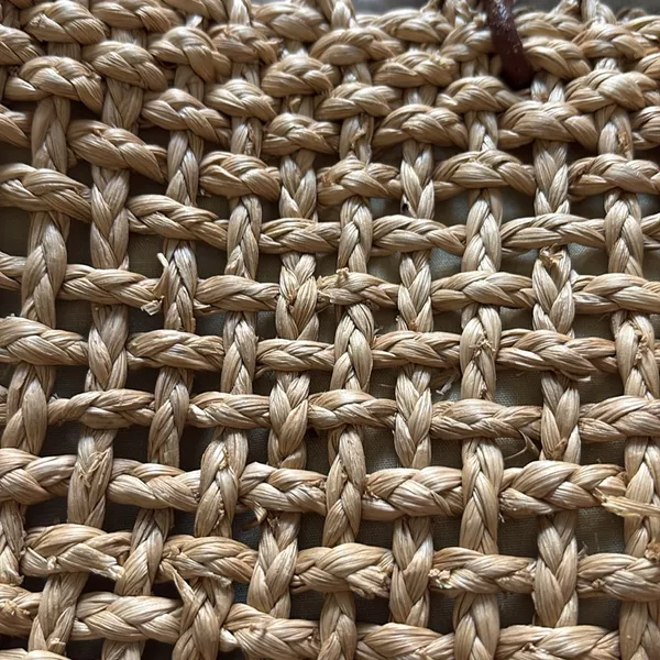 Stylish Tan Woven Tote Bag - Image 2