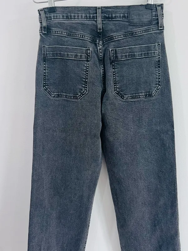 Levi’s Mile High Cropped Wide Leg Black Jeans Size 28 - Image 3