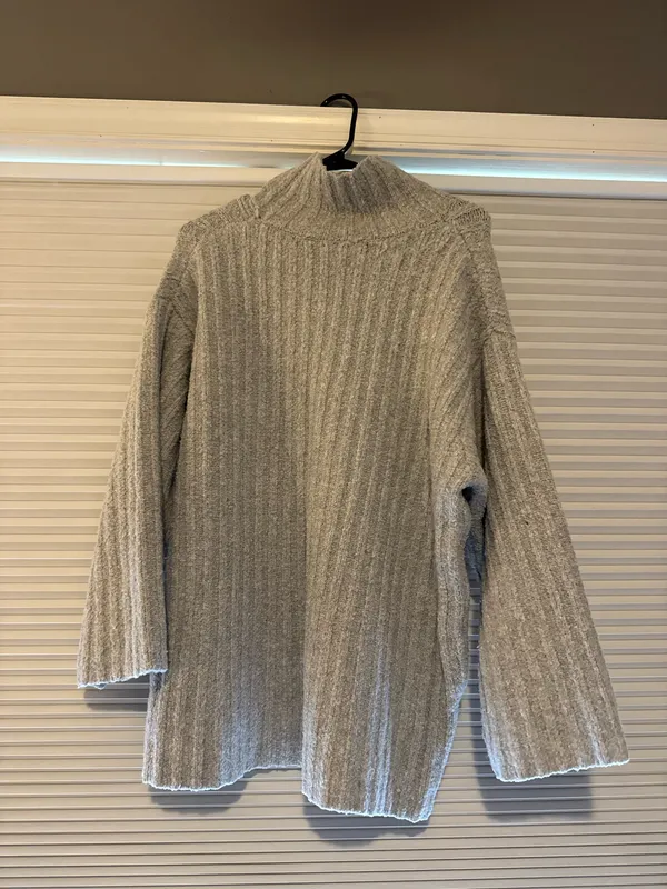 Universal Threads Sweater - Image 2