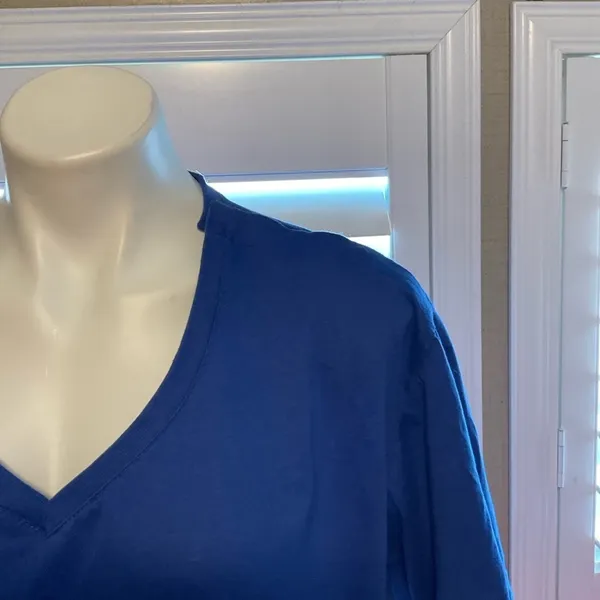 Elegant Royal Blue V-Neck Long Sleeve Top - Image 4