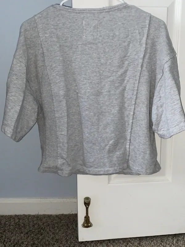 Light Gray Short Sleeve Women's Top - Lightweight Casual Tee - Image 2