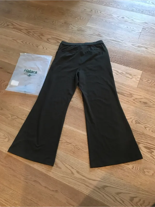 NWT HALARA Flex™ DayStretch High Waisted Pocket Straight Leg Work Pants - Image 9
