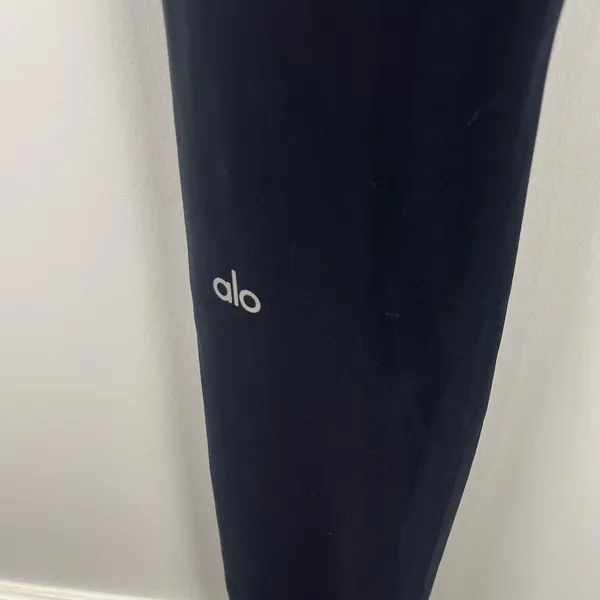 Alo Women’s High-Waist Ripped Warrior 7/8 length Legging Black Small - Image 6