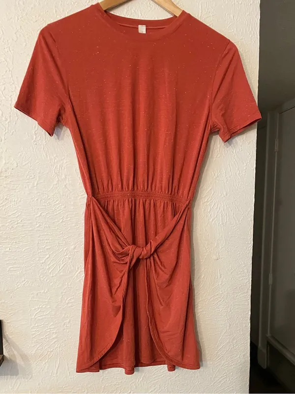 lululemon athletica Knot-Waist Short Sleeve Tee Unwind Your Mind Dress Size 2 - Image 2