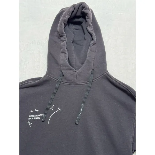 On Cloud Running Women's Hoodie Black Pocket Swiss Engineering Pullovers Size Xs - Image 2